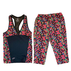 Covergirl set of leggings and top size medium / small yoga pants